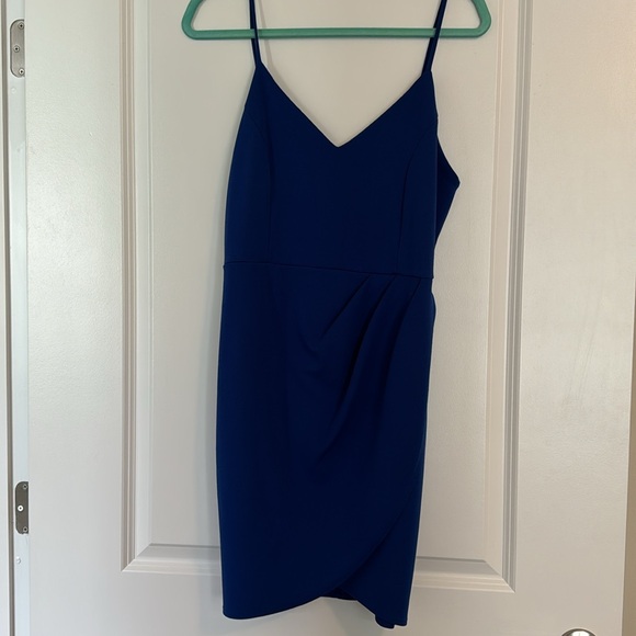 Lulu’s blue bodycon dress - Picture 3 of 4